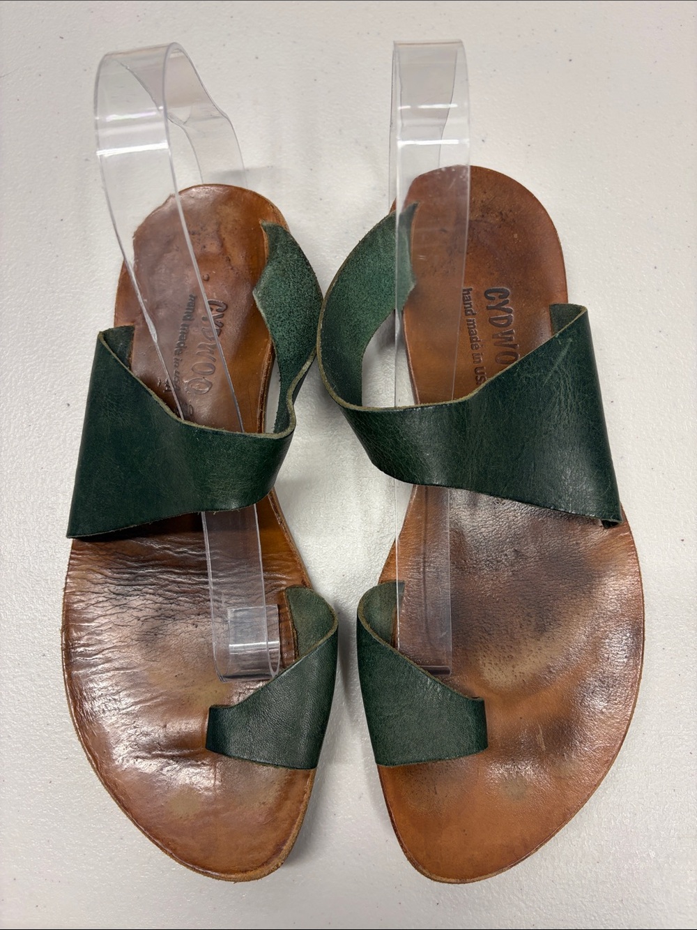 CYDWOQ Thong Sandals  Green Leather Sz 40 Sz 9